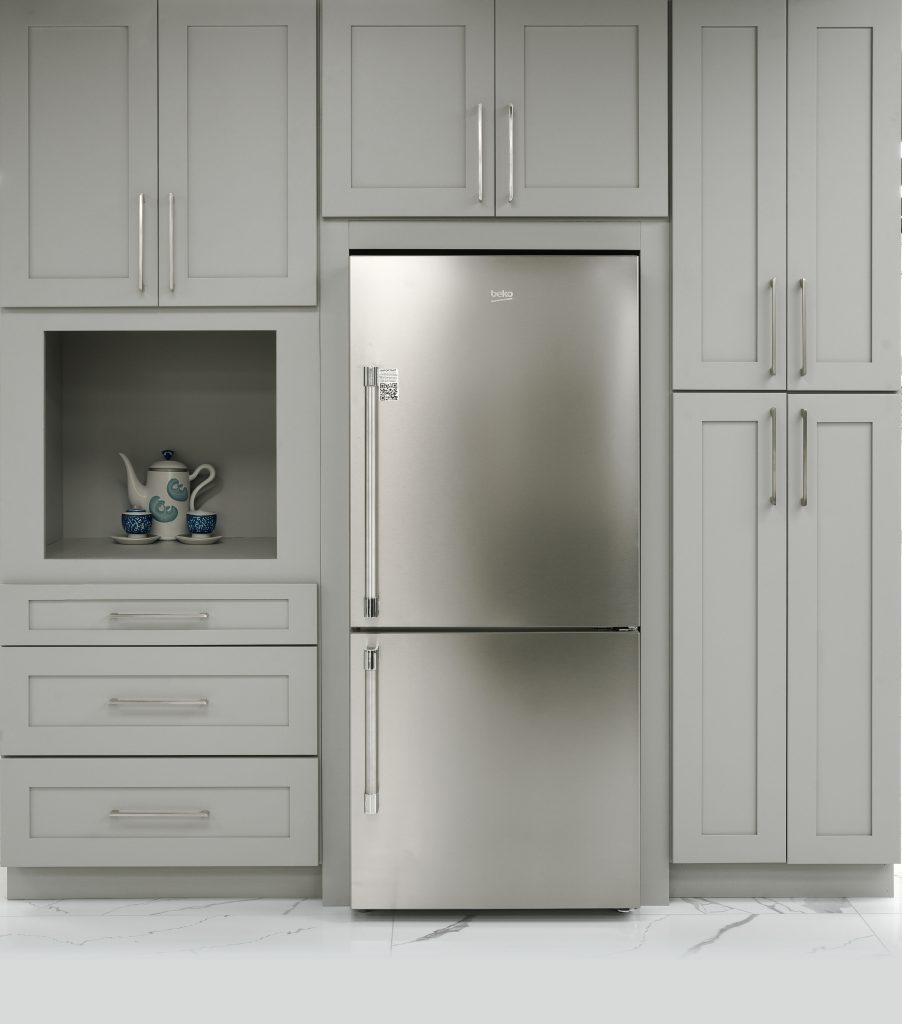 Light Grey shaker kitchen cabinets from CCC Cabinets, wholesale supplier in Chicago