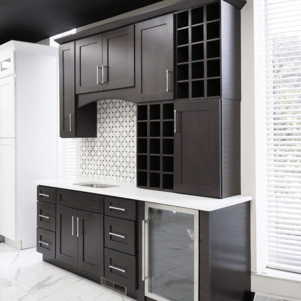 Espresso Shaker kitchen cabinets - real kitchen photo (2) - CCC Cabinets wholesale, Des Plaines IL